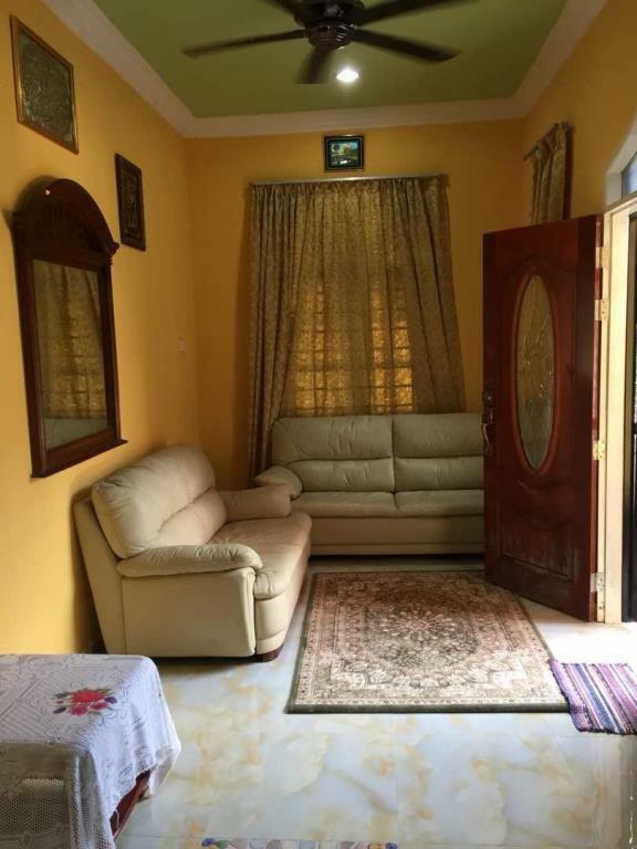 Al Islah Homestay Kuala Besut Zewnętrze zdjęcie